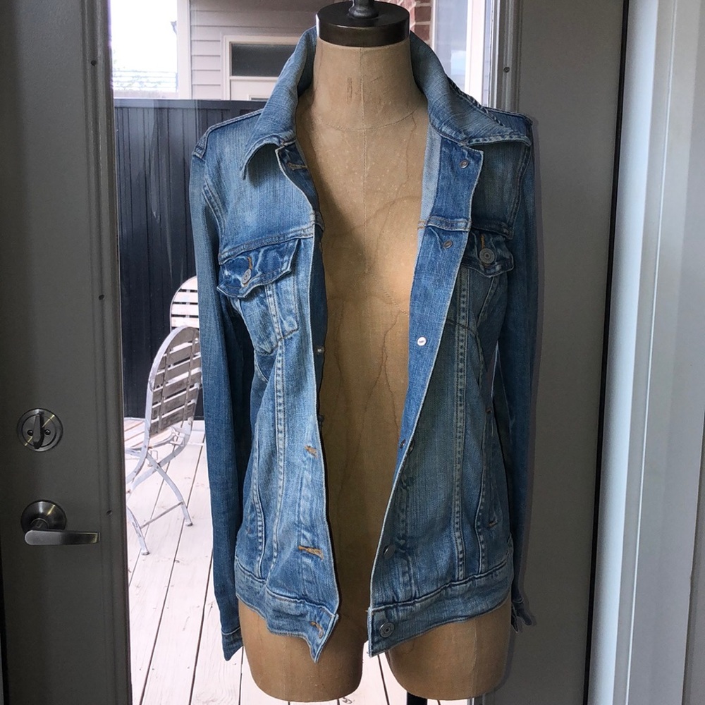 Levi’s Boyfriend Trucker Jacket Medium - image 1